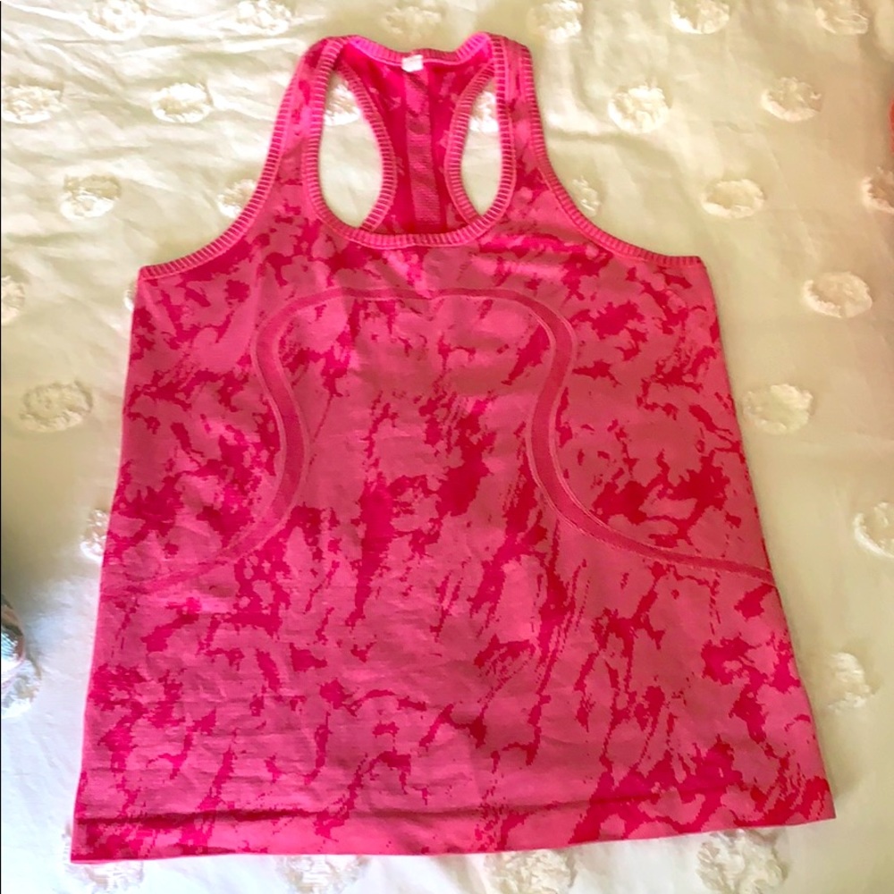 Lululemon Swiftly Tech Razorback Size 8